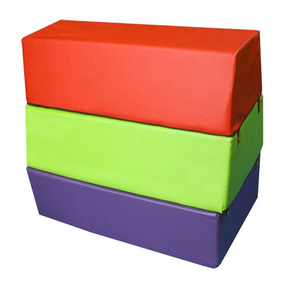 PLINTON DESMONTABLE PIRAMIDAL DE ESPUMA -TRES PIEZAS- 100X60X90CM